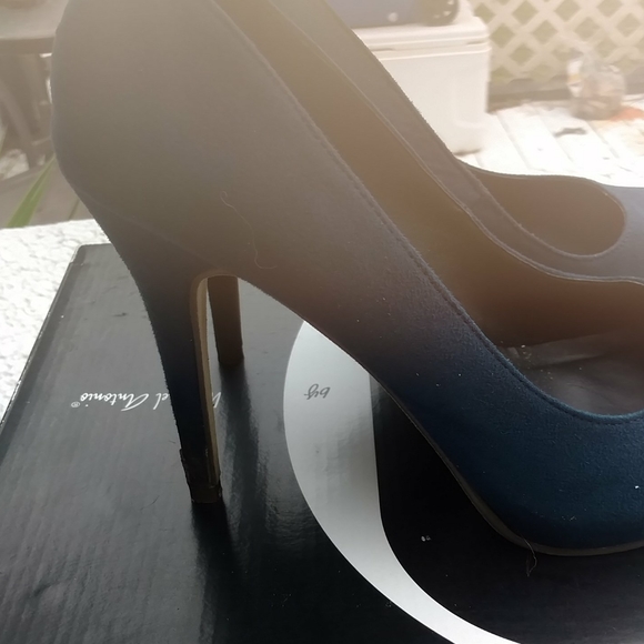 Shoe - Picture 2 of 3